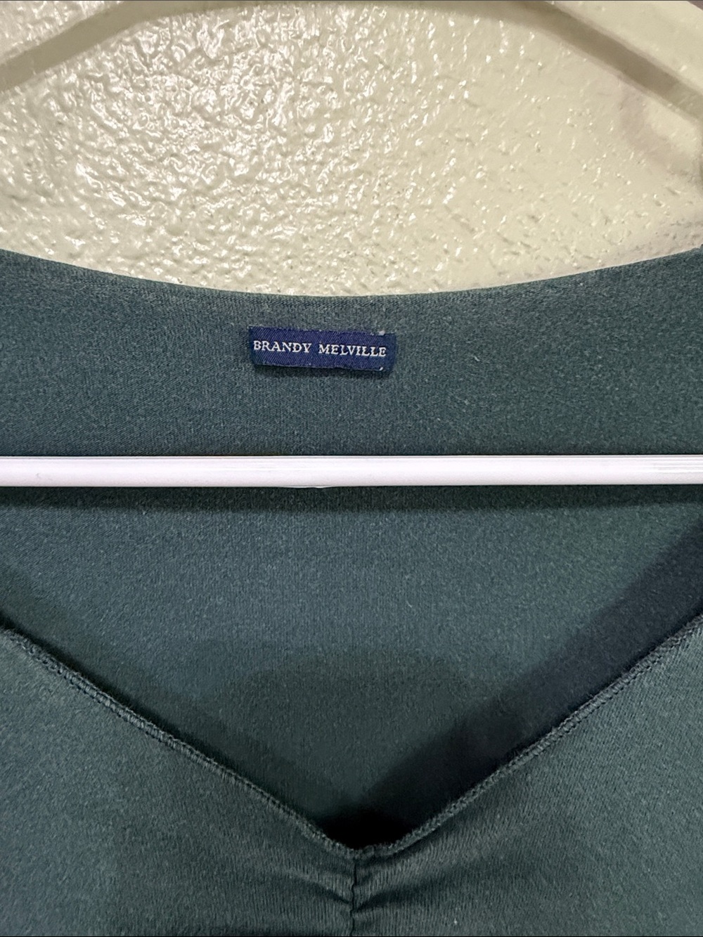Forest Green V-Neck Long Sleeve Top - Picture 3 of 3